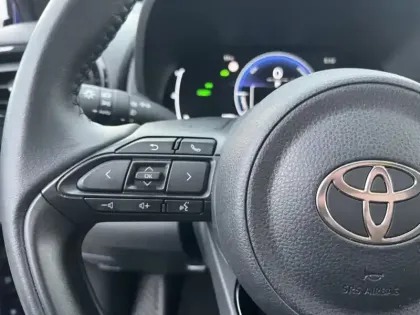 Photo 15 Toyota Yaris Hybride 1.5 HYBRID 116H DESIGN AUTO 2WD
