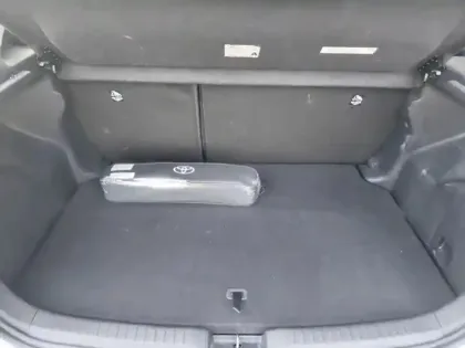 Photo 8 Toyota Yaris Hybride 116h Dynamic