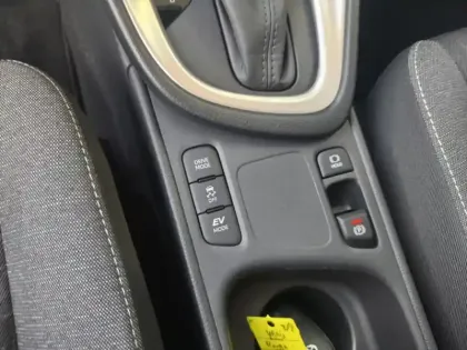 Photo 16 Toyota Yaris Hybride 116h Design