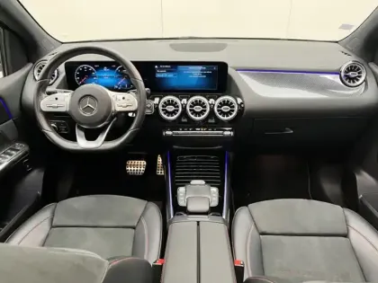 Photo 10 Mercedes Classe B 200 d AMG Line Edition