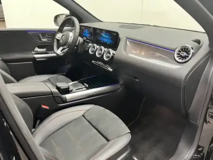 Photo 17 Mercedes Classe B 200 d AMG Line Edition