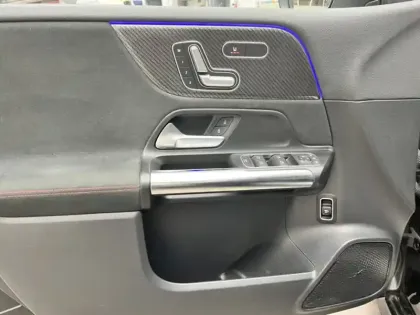 Photo 15 Mercedes Classe B 200 d AMG Line Edition