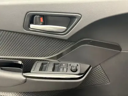 Photo 15 Toyota C-HR 1.8 Hybride 122 Design