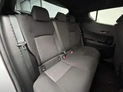 Photo 22 Toyota C-HR 1.8 Hybride 122 Design