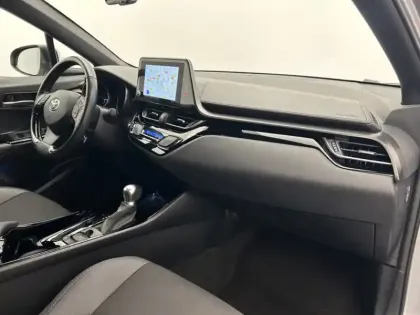 Photo 20 Toyota C-HR 1.8 Hybride 122 Design