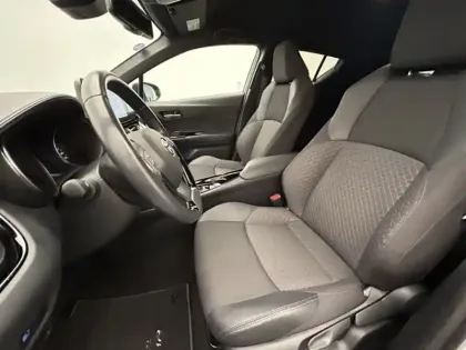 Photo 17 Toyota C-HR 1.8 Hybride 122 Design