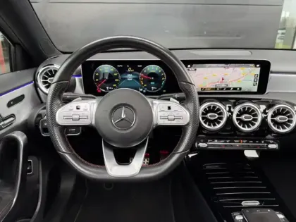 Photo 21 Mercedes Classe A 250 e Berline AMG Line