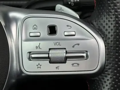 Photo 23 Mercedes Classe A 250 e Berline AMG Line