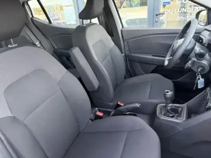 Photo 18 Dacia Sandero Essentiel SCe 65