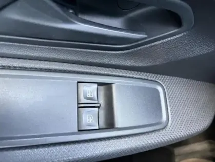 Photo 27 Dacia Sandero Essentiel SCe 65