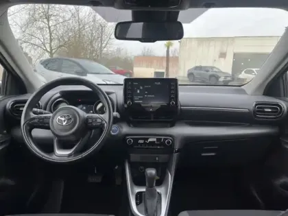 Photo 12 Toyota Yaris Hybride 116h Design