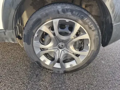 Photo 16 Citroën C3 Gén. IV Ph1 YOU 5