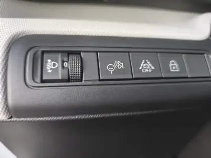 Photo 12 Citroën C3 Gén. IV Ph1 YOU 5