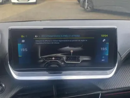 Photo 20 Peugeot 208 II Electrique GT