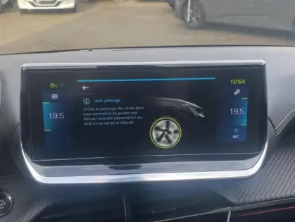 Photo 26 Peugeot 208 II Electrique GT