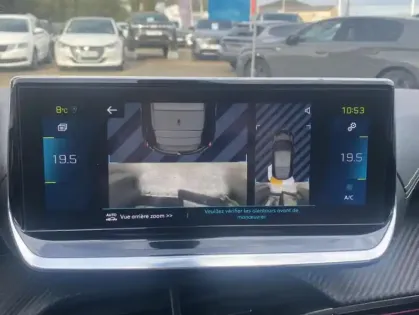 Photo 12 Peugeot 208 II Electrique GT