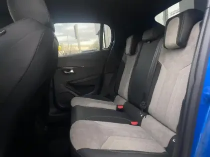 Photo 22 Peugeot 208 II Electrique GT