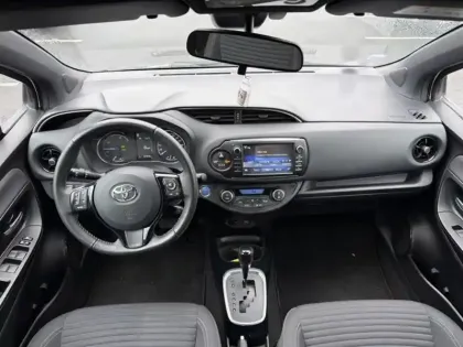 Photo 10 Toyota Yaris Gén. III Ph3 Collection 5