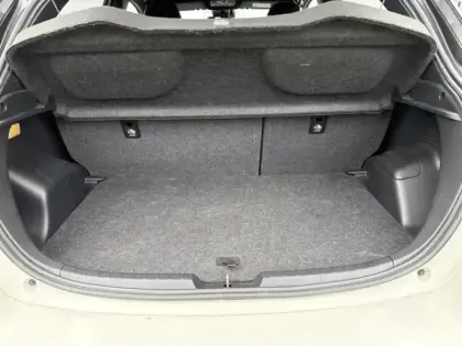 Photo 9 Toyota Yaris Gén. III Ph3 Collection 5