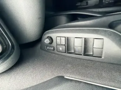 Photo 12 Toyota Yaris Hybride 1.5 HYBRID 116H DESIGN AUTO