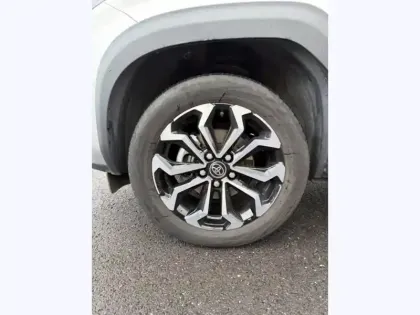 Photo 8 Toyota Yaris Hybride 1.5 HYBRID 116H DESIGN AUTO