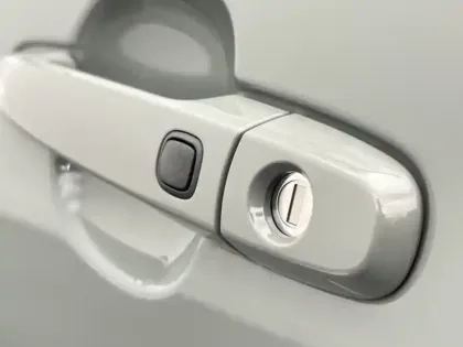 Photo 20 Toyota Aygo 1.0 S-CVT Air JBL Edition 72 CH S CVT AIRC