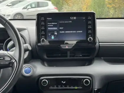 Photo 16 Toyota Yaris Hybride 116h Design / Pack Confort