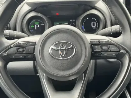 Photo 15 Toyota Yaris Hybride 116h Design / Pack Confort