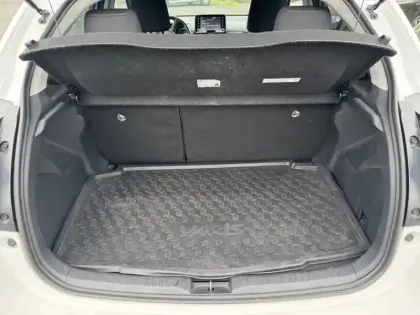 Photo 9 Toyota Yaris Hybride 116h Design / Pack Confort