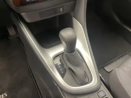 Photo 17 Toyota Yaris Hybride 116h Design / Pack confort