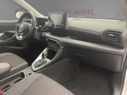 Photo 18 Toyota Yaris Hybride 116h Design / Pack confort