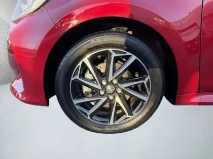 Photo 8 Toyota Yaris Hybride 116h Design / Pack confort