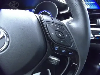 Photo 10 Toyota C-HR 2.0 Hybride 184 Design Ultimate c