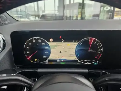 Photo 12 Mercedes GLA 250 e Hybrid EQ AMG Line