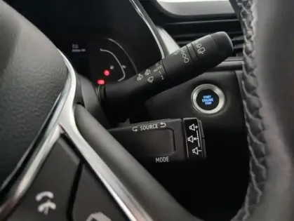 Photo 17 Renault Captur E-Tech 145 - 21 Intens