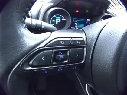 Photo 10 Toyota Yaris Hybride 116h Design RDS