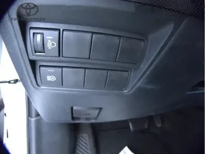 Photo 9 Toyota Yaris Hybride 116h Design RDS