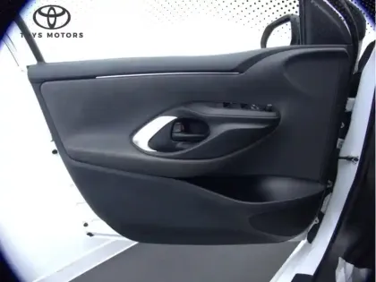 Photo 8 Toyota Yaris Hybride 116h Design RDS