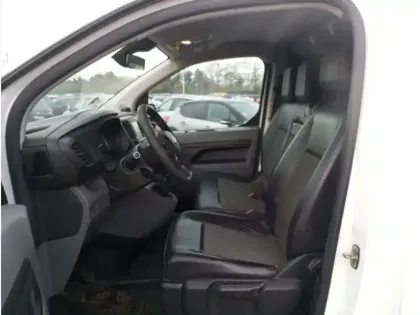 Photo 14 Toyota Proace MEDIUM 120 D-4D BUSINESS 2.0 122 ch bm 6 vitesses