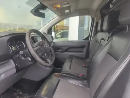 Photo 25 Toyota Proace Gén. II Ph1 Business 1