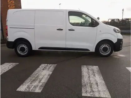 Photo 40 Toyota Proace Gén. II Ph1 Business 1