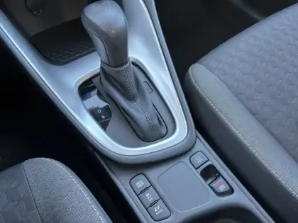 Photo 19 Toyota Yaris Hybride 116h Dynamic MY22