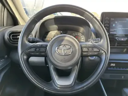 Photo 14 Toyota Yaris Hybride 116h Dynamic MY22