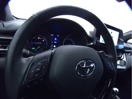 Photo 17 Toyota C-HR 1.8 Hybride 122 Design