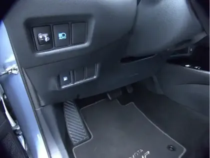 Photo 6 Toyota C-HR 1.8 Hybride 122 Design