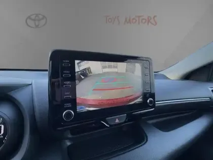 Photo 15 Toyota Yaris Hybride 116h Design / Pack confort 1.5 116 ch