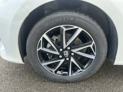 Photo 8 Toyota Yaris Hybride 116h Design