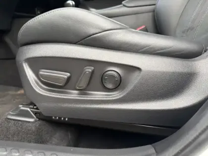 Photo 7 Toyota C-HR 2.0 Hybride 184 GR Sport ch