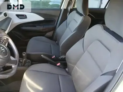 Photo 8 Suzuki Swift  1.2 Hybrid 83ch Privilège