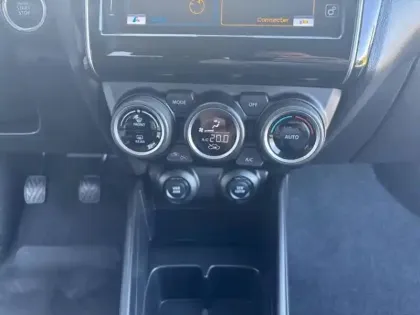 Photo 13 Suzuki Swift  1.2 Dualjet Hybrid 83ch Pack